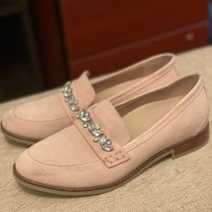 Womens VIONIC baby pink suede loafers, size 6.5